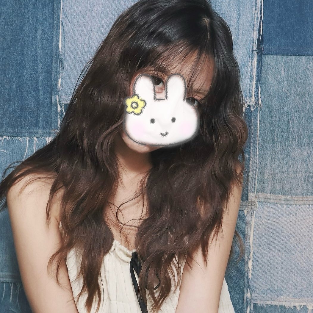 Minji〰️ tweet media