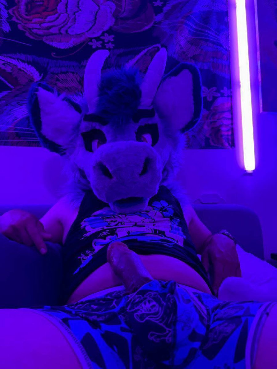 Need a puppy boyfriend to give this bone to