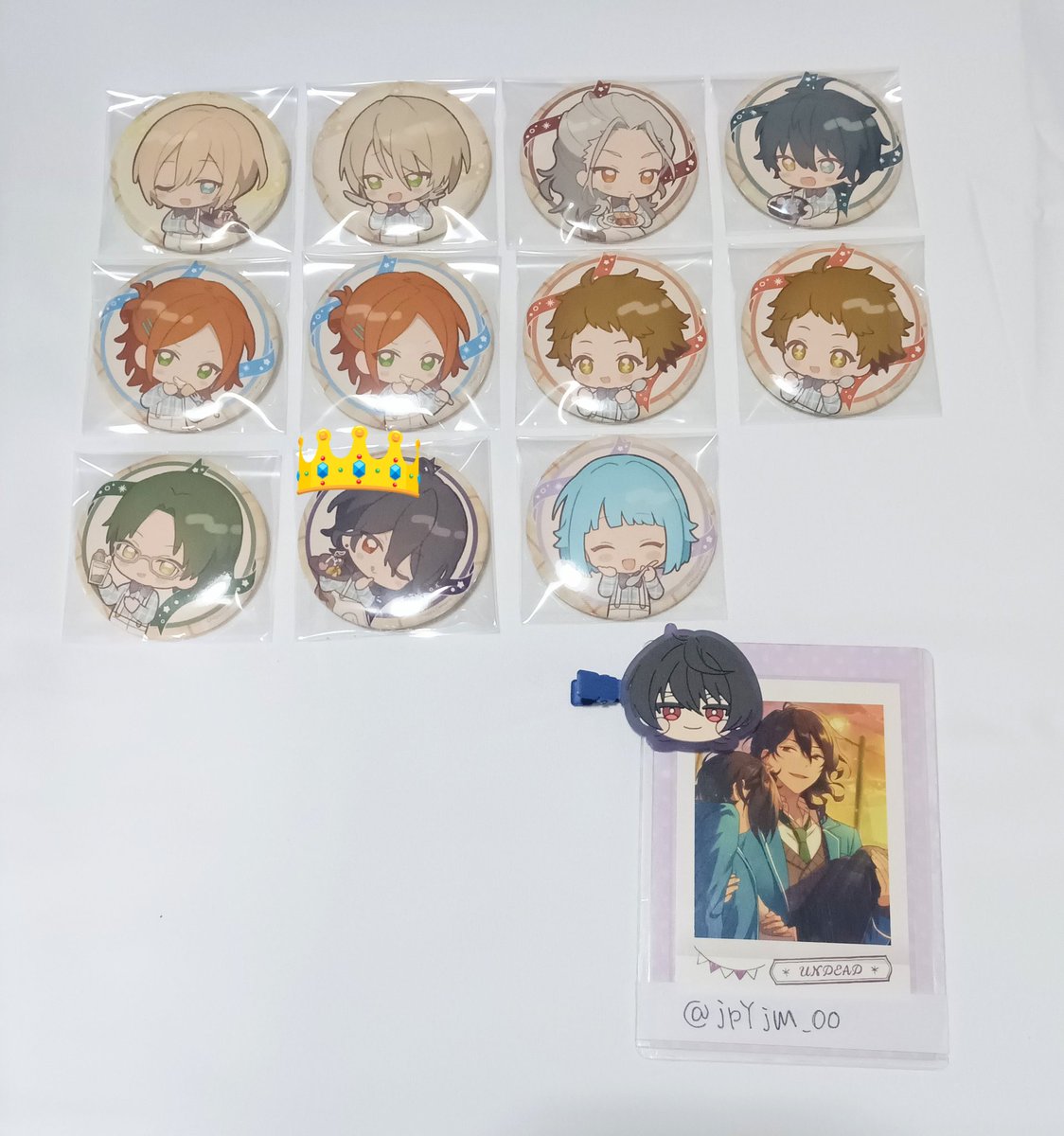jpYjm_00's tweet photo. 【交換】あんスタ アニカフェ 出張版 キッチンカー

譲▶︎画像①~④

求▶︎
　コースター: ライカ>零 凛月
　缶バッジ: 凛月 ライカ
　ステッカー: 零 凛月>ライカ
　アクスタ: 凛月(ホリデー スタフォニ)>零 ライカ みか1

↓ https://t.co/7DNfJBkGM0