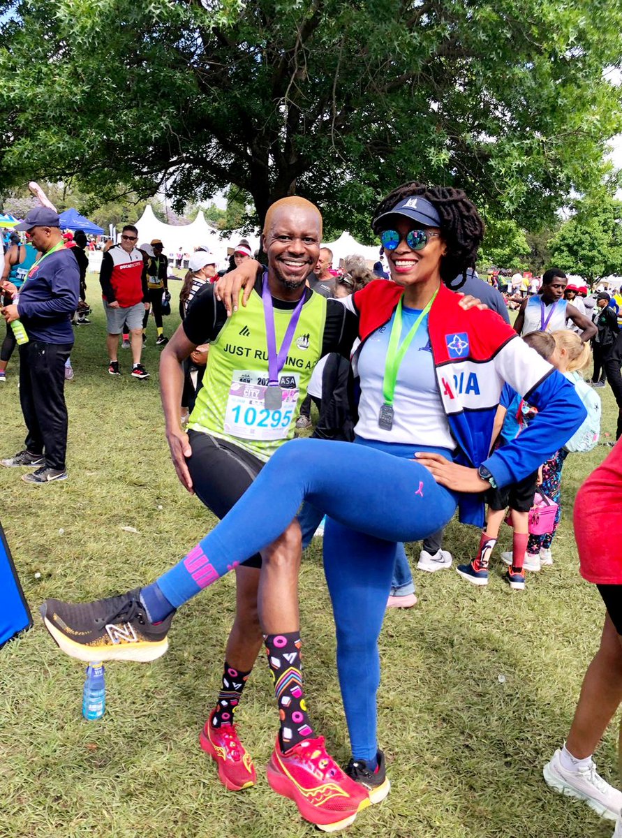 Larry_Phiri's tweet photo. A re leke this medal Monday 🙉
#JacarandaCityChallenge
#TotalsportsTwoOceansMarathonQualifier
#JustRunningAthleticsClub
#MedalMonday https://t.co/Kit3sVKSC0