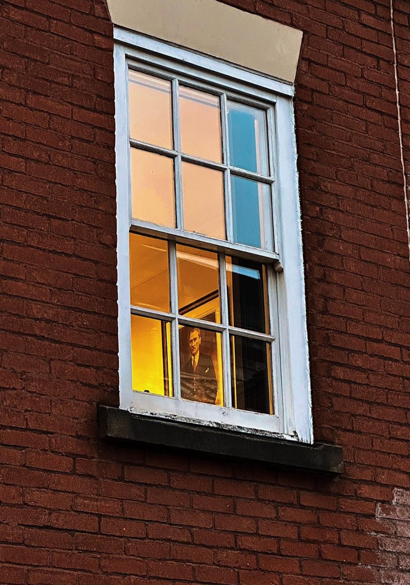 BÜYÜK TÜRK ATATÜRK. SAYGI VE ÖZLEMLE ANIYORUZ.🤲🏻