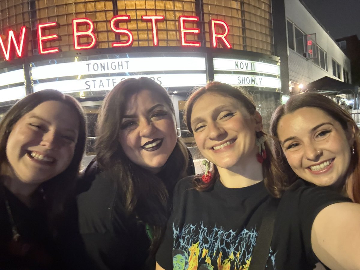 dadukeofnutz's tweet photo. Still doing the damn thing (seeing @State_Champs) 11 years later with the love of my life. 2025 vs 2014 https://t.co/pSxQfas990