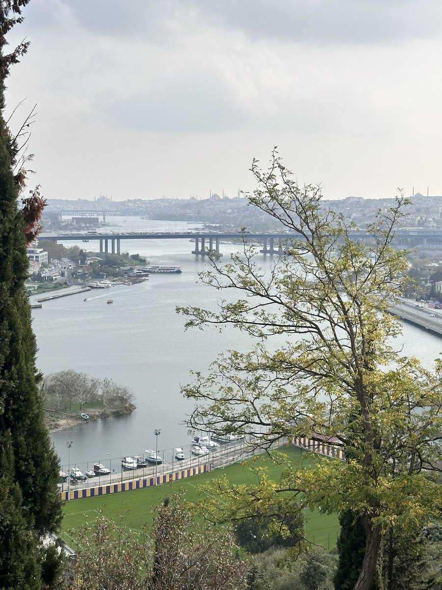 Hayatımız aldığımız kararlara bağlıdır. Karar verirken tüm seçenekleri değerlendirmek bizim elimizdedir; fakat sonuçlar her zaman bizim kontrolümüzde değildir.
