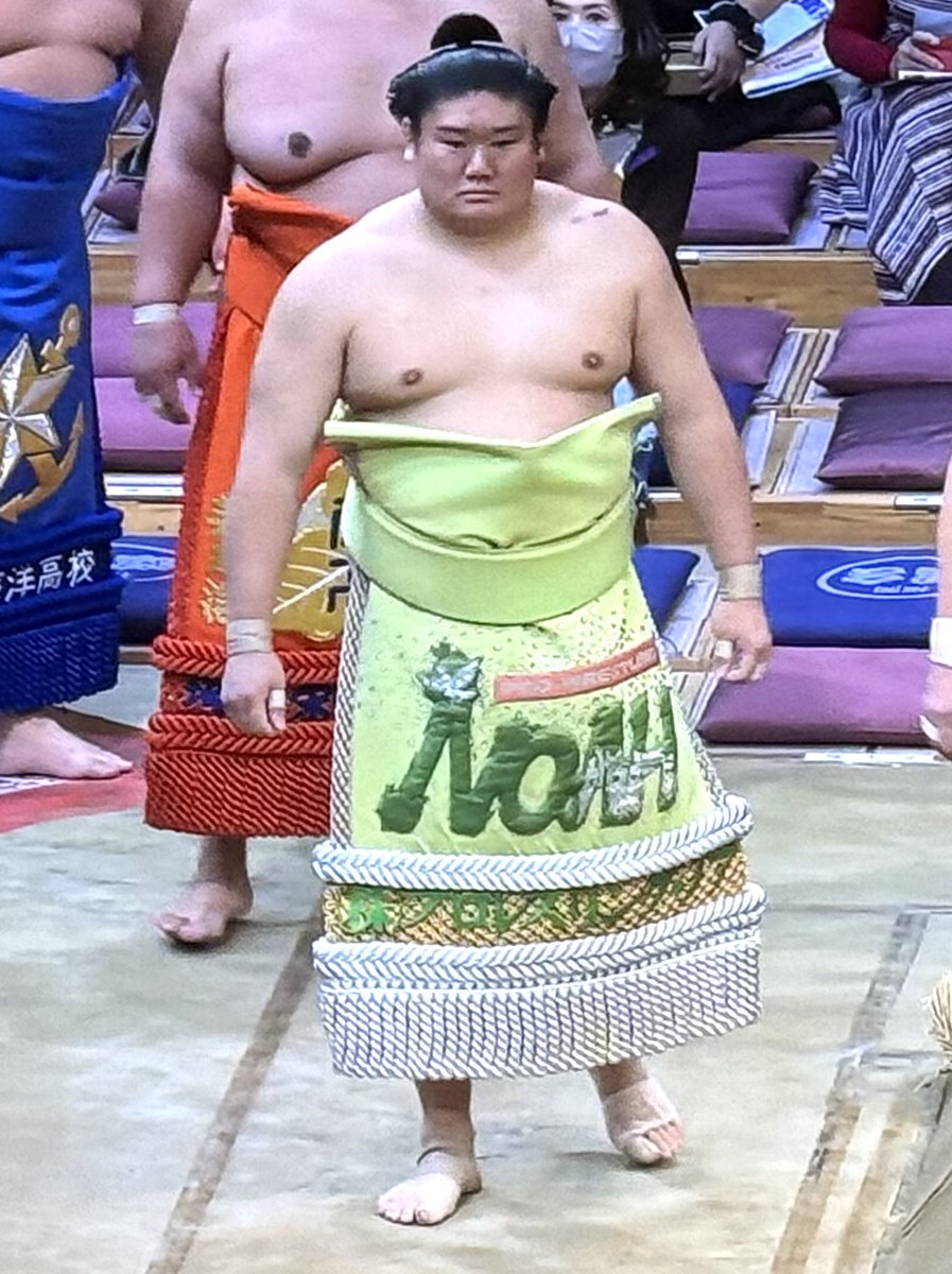 OneLoveLulit's tweet photo. #九州場所2025二日目 #西ノ龍
#化粧まわし #NOAH
(株)プロレスリング・ノア
故・三沢光晴さん、相撲やるかやらないかもわからない小さな子に託した化粧まわしが長年大切に保管され今になって日の目を見てるってドラマだね🔥
新十両の先場所付けなかったのは一場所ちゃんと勝越してからにしたのかなと想像してアツくなってる