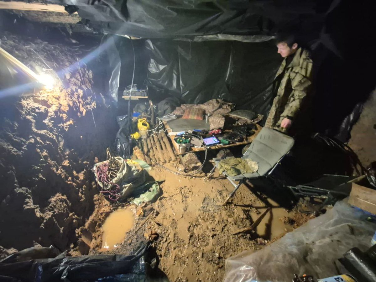 Jurisu's tweet image. Sabiedrībā nepazīstami cilvēki publisko savas nedēļas nogales fotogrāfijas.