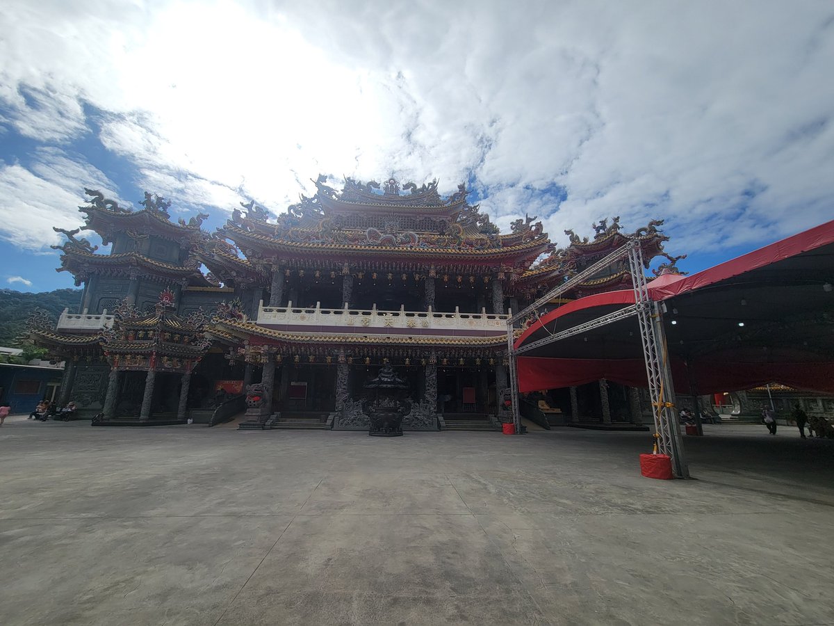 arcQuacks's tweet photo. First solo trip in a foreign country taiwan was beautiful https://t.co/0XwbD6Oy5d