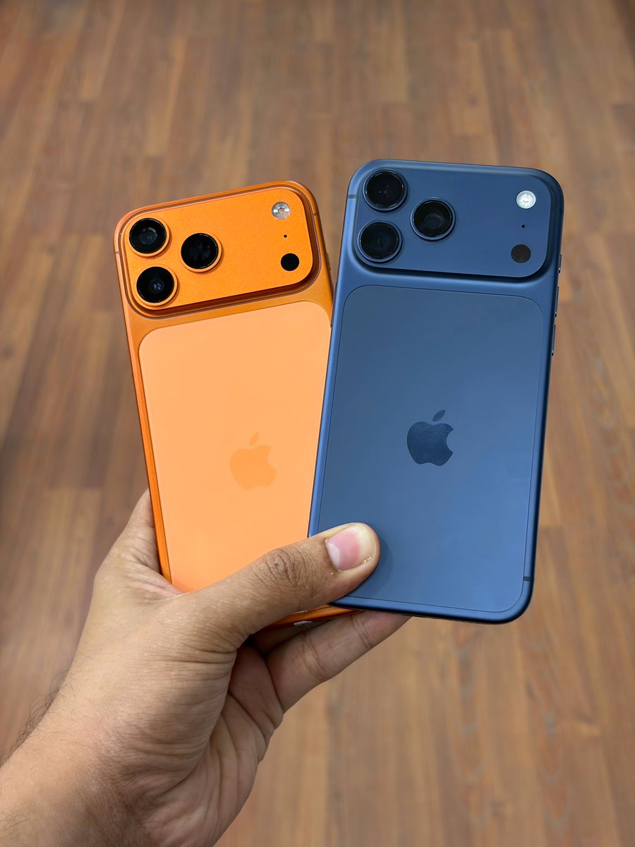 Can you identify the fake iPhone 17 Pro Max? 😉