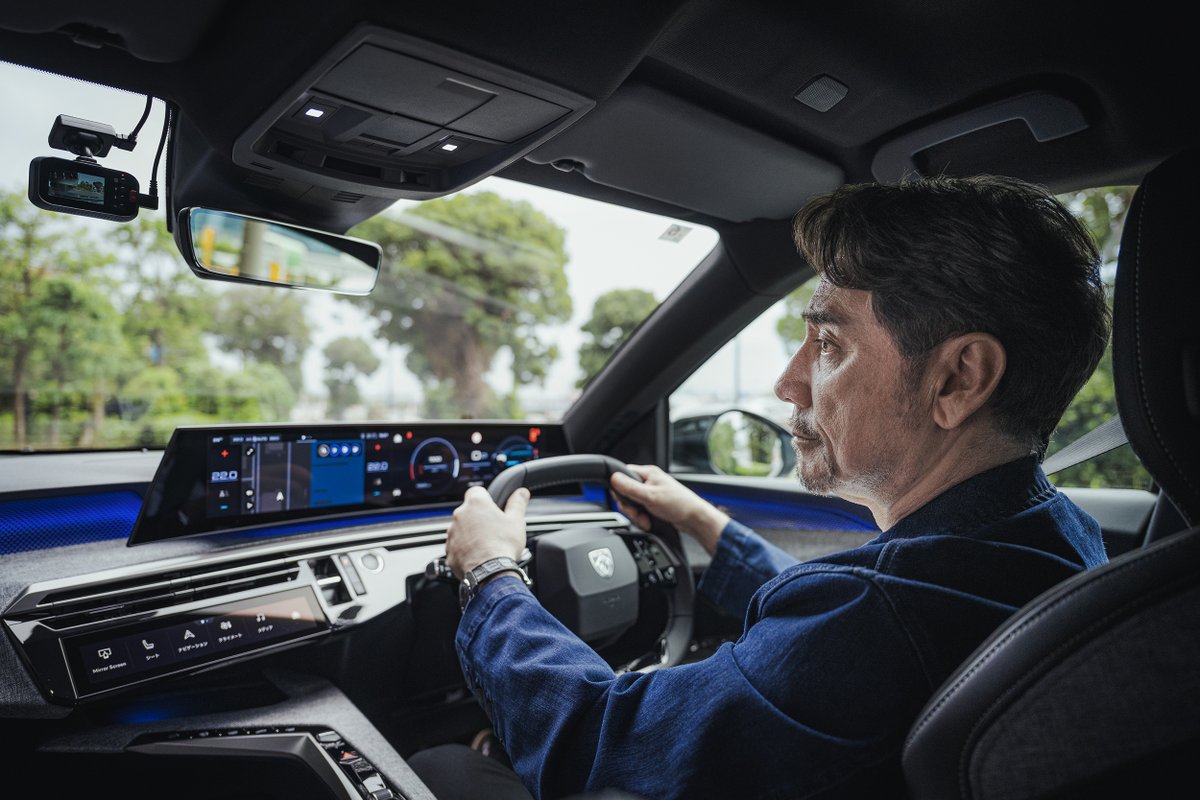 今日も、飾らず美しく】 NEW PEUGEOT 3008 スペシャルサイト「ROOM3008