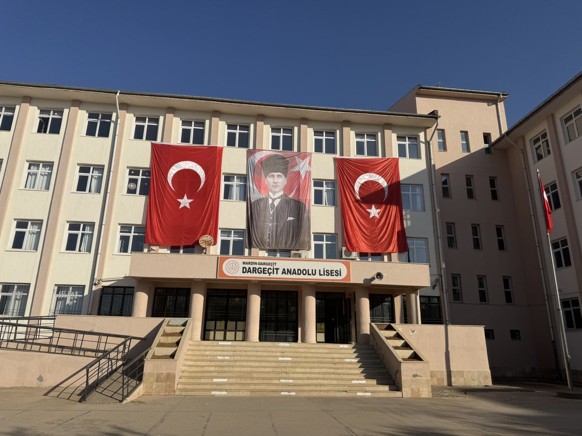 Ebediyete intikalinin üzerinden yıllar geçse de, fikirlerin, ilkelerin ve ışığın hâlâ yolumuzu aydınlatıyor.
Saygı, sevgi ve özlemle anıyoruz
🇹🇷 10 Kasım — Atatürk’ü Anma Günü 🇹🇷
<a href="/tcmeb/">Millî Eğitim Bakanlığı</a>
<a href="/Yusuf__Tekin/">Yusuf Tekin</a>
<a href="/ali_eyyupkoca/">Ali Eyyupkoca</a>
<a href="/mardinilmem/">Mardin İl Millî Eğitim Müdürlüğü</a> 
<a href="/menesipek/">Muhammed Enes İpek</a>
<a href="/TcDargecit/">Dargeçit Kaymakamlığı</a>
<a href="/Selmangez/">Selman gezici</a>
#Atatürk
#10Kasım
