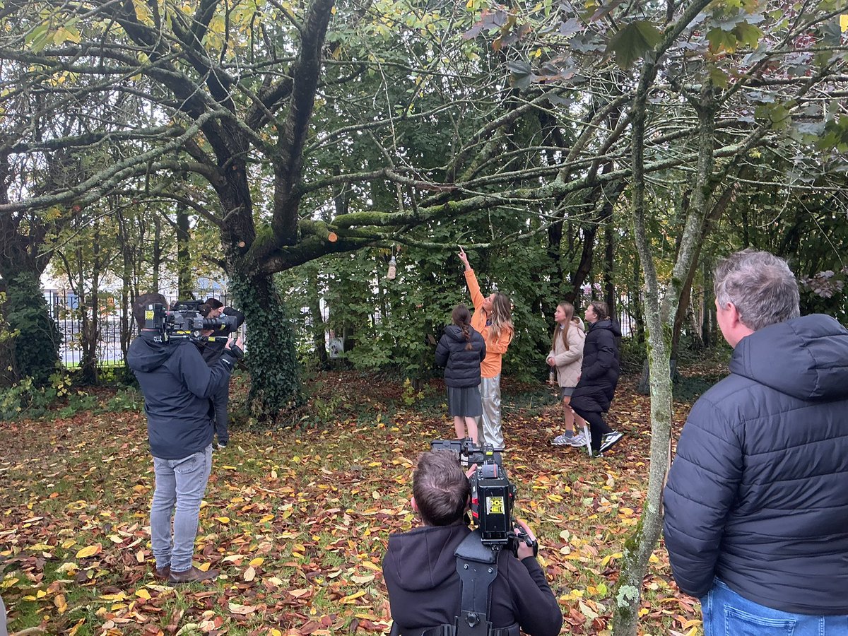 DunboyneSenior's tweet image. We were so excited to welcome the @CuriousMindSTEM film crew to our school before the midterm break to record their Science Week show! 🎬🔬
Check it out here 👉 m.youtube.com/watch?v=P6Wk4W…
A huge well done to all involved – future stars in the making! 🌟
#ScienceWeek
