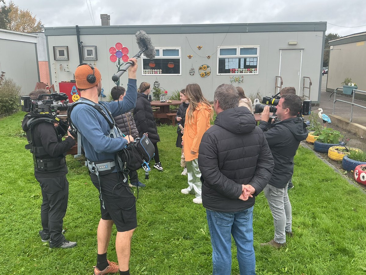 DunboyneSenior's tweet image. We were so excited to welcome the @CuriousMindSTEM film crew to our school before the midterm break to record their Science Week show! 🎬🔬
Check it out here 👉 m.youtube.com/watch?v=P6Wk4W…
A huge well done to all involved – future stars in the making! 🌟
#ScienceWeek