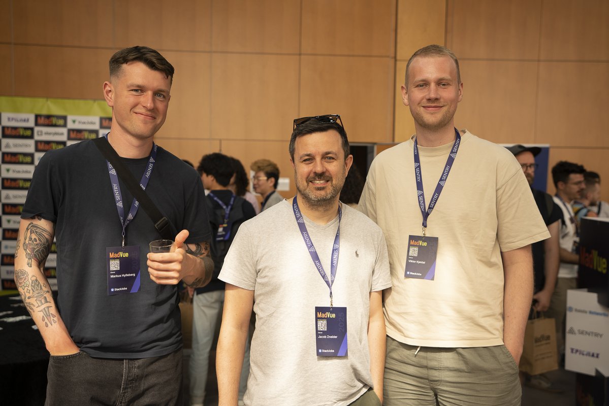 madvue_es's tweet image. Join MadVue with your team! 🙌
Group tickets now available with discount 🎟️ madvue.es

There’s no better way to keep your #devteam up to date than attending events like MadVue

Bring them to #MadVue 2026 an experience that goes beyond the code! 🚀

#developers #vue