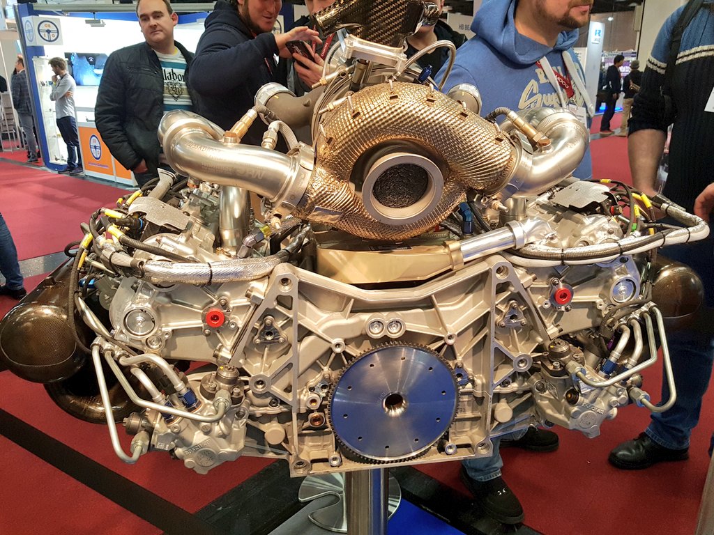 ScarbsTech's tweet photo. Monday motors...
@audisport LMP1 Diesel.
120° V6 3.7 - 4.0l turbo
#WECtech https://t.co/vtIj0VMHM5
