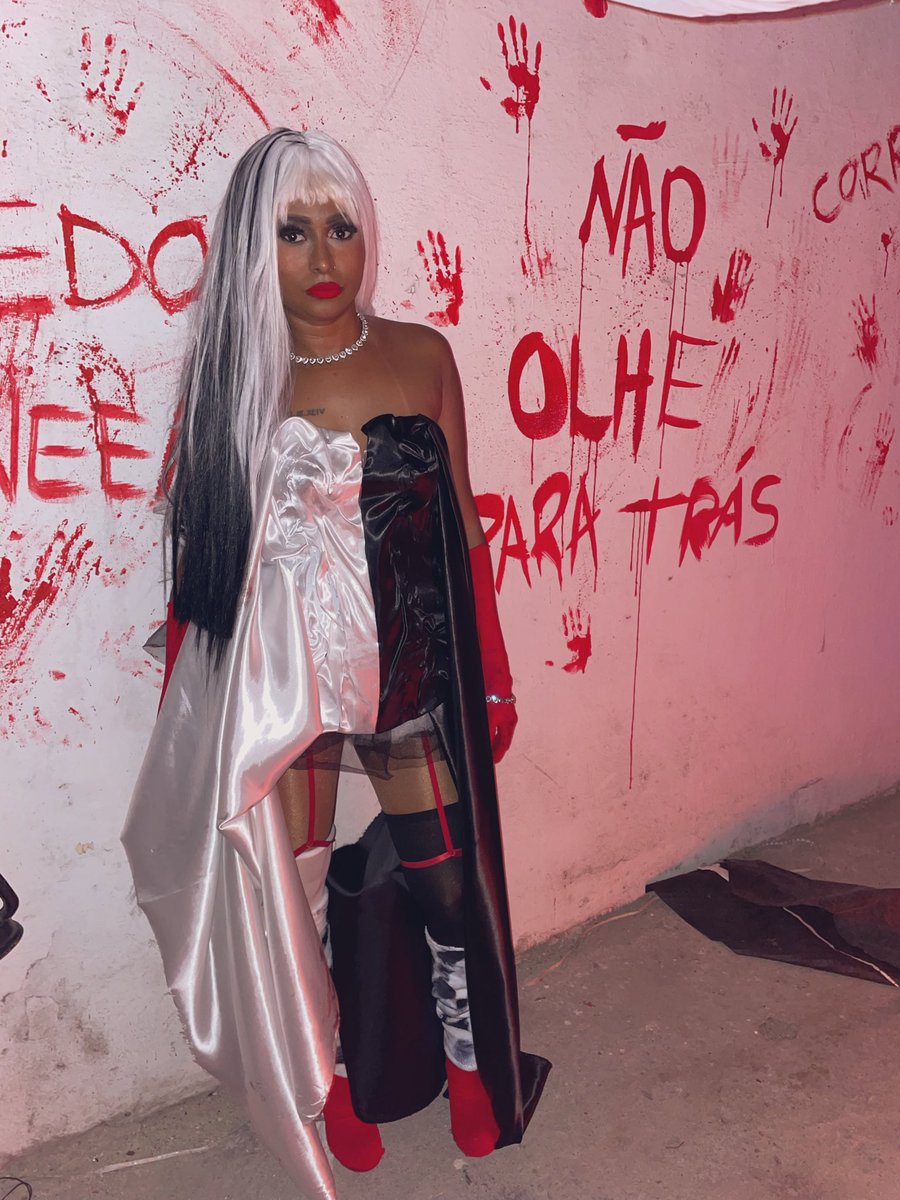 brito_ariani's tweet image. A verdade é que eu nasci brilhante, cresci má e um pouco maluca. CRUELLA DEVIL 
#HappyHalloween