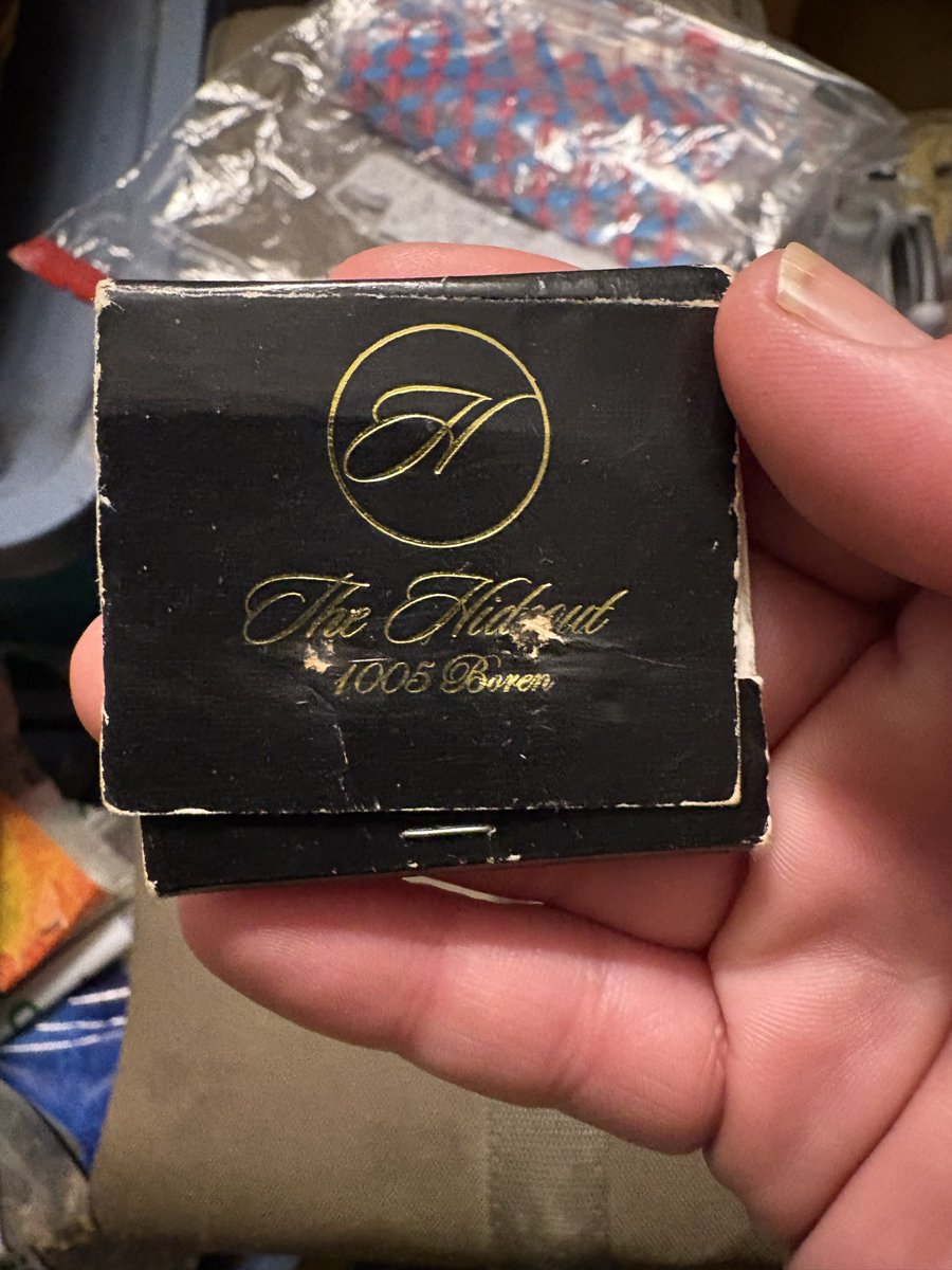 Love948877's tweet image. how many years
how many moves
has this matchbook made now
17 maybe?
fun night / morning / afternoon
#memorylanemonday