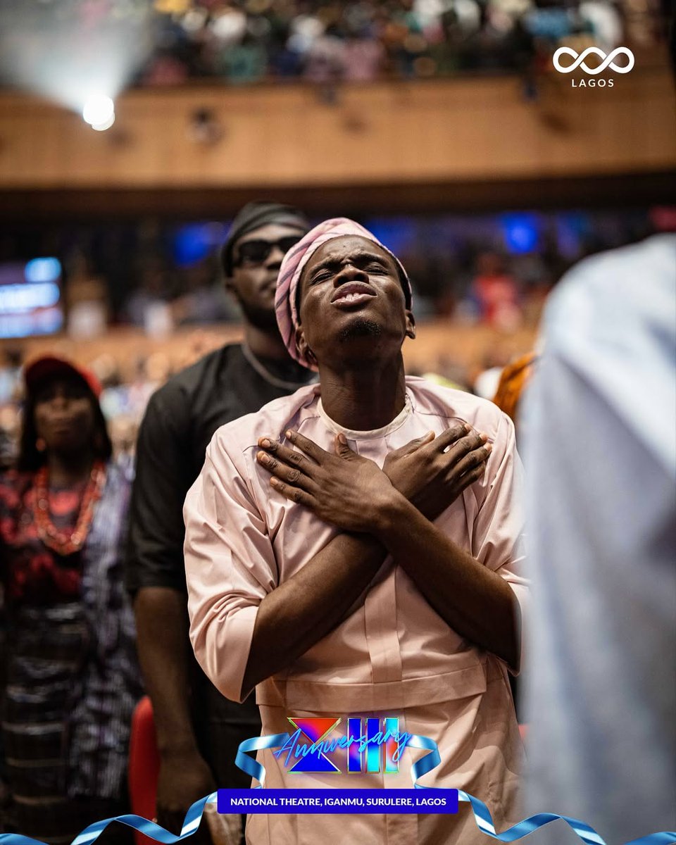 🎶 Spirit lead me where my trust is without borders
Let me walk upon the waters
Wherever You would call me
Take me deeper than my feet could ever wander
And my faith will be made stronger
In the presence of my Saviour 🎶