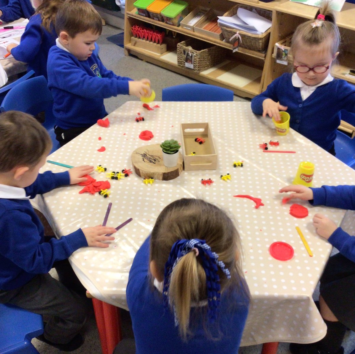 F1
We are learning all about different vehicles this week using our non fiction books about vehicles. 
<a href="/CastleHillsScaw/">Castle Hills Primary Academy</a>  <a href="/LegerEdTrust/">Leger Education Trust</a>  #TeamCastleHills