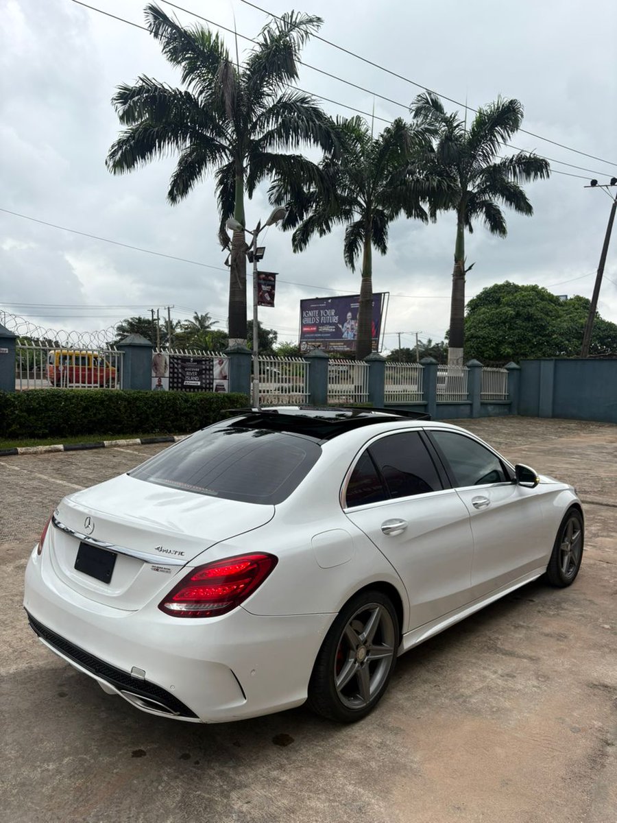 2016 Mercedes Benz few months used 28m