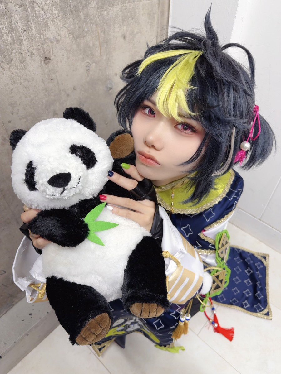 garubo__8's tweet image. ※cos
ディ2周年してきました🐼🐼🐼
パンダとのツーショットと他撮りの裏側