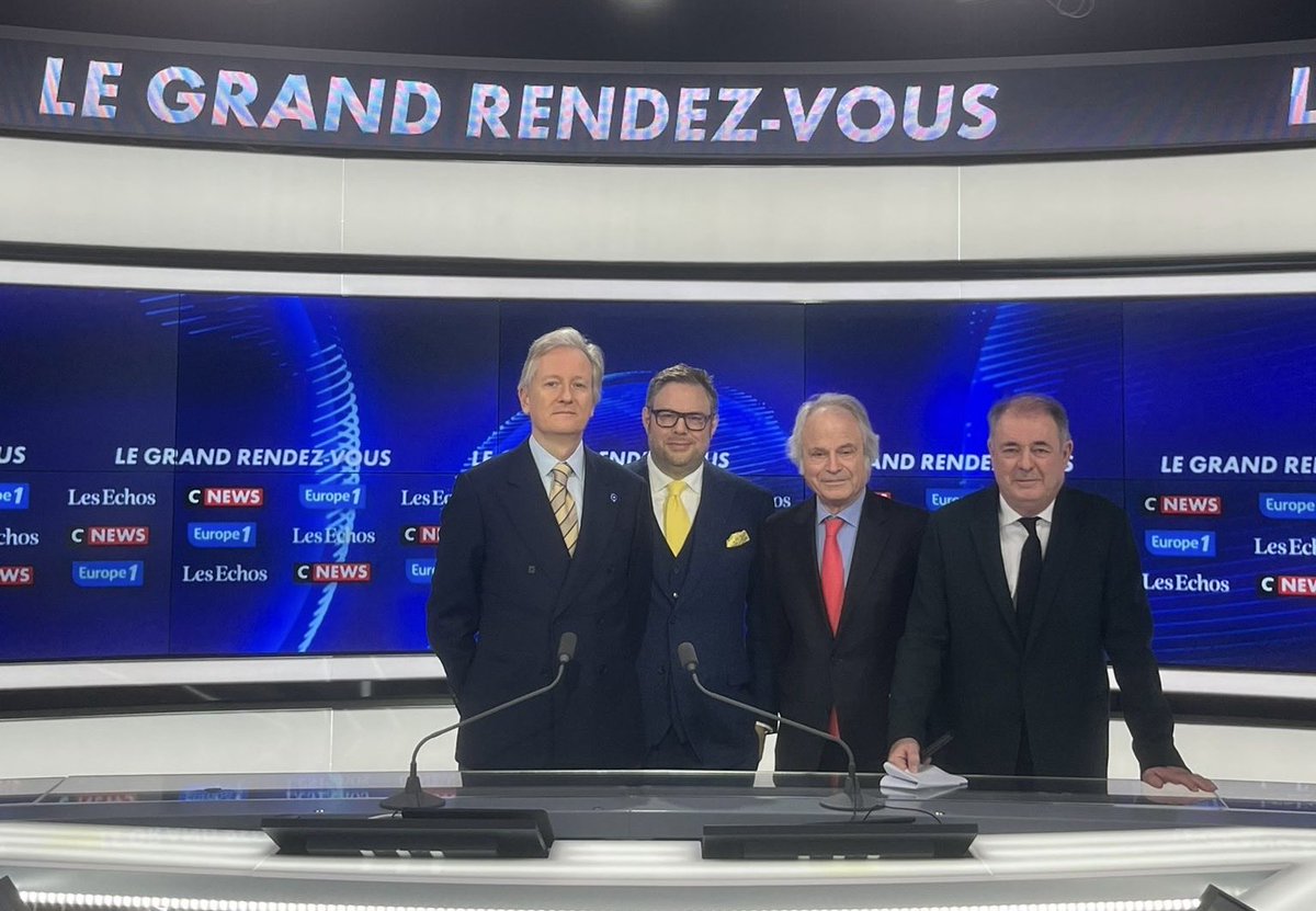 Avec 378k téléspectateurs hier au #grandrendezvous <a href="/Europe1/">Europe 1</a> avec <a href="/fogiesbert/">F-O Giesbert</a> <a href="/CNEWS/">CNEWS</a> se classe #1 chaîne info 🙏🏻🥂👊🏻🔥<a href="/LesEchos/">Les Echos</a> <a href="/mbockcote/">Mathieu Bock-Côté</a> <a href="/DupontEchos/">Stéphane Dupont</a> <a href="/VGrandclaude/">Virginie Grandclaude</a> <a href="/NBencheman/">Naïma Bencheman</a> <a href="/Gallimard/">Gallimard</a>