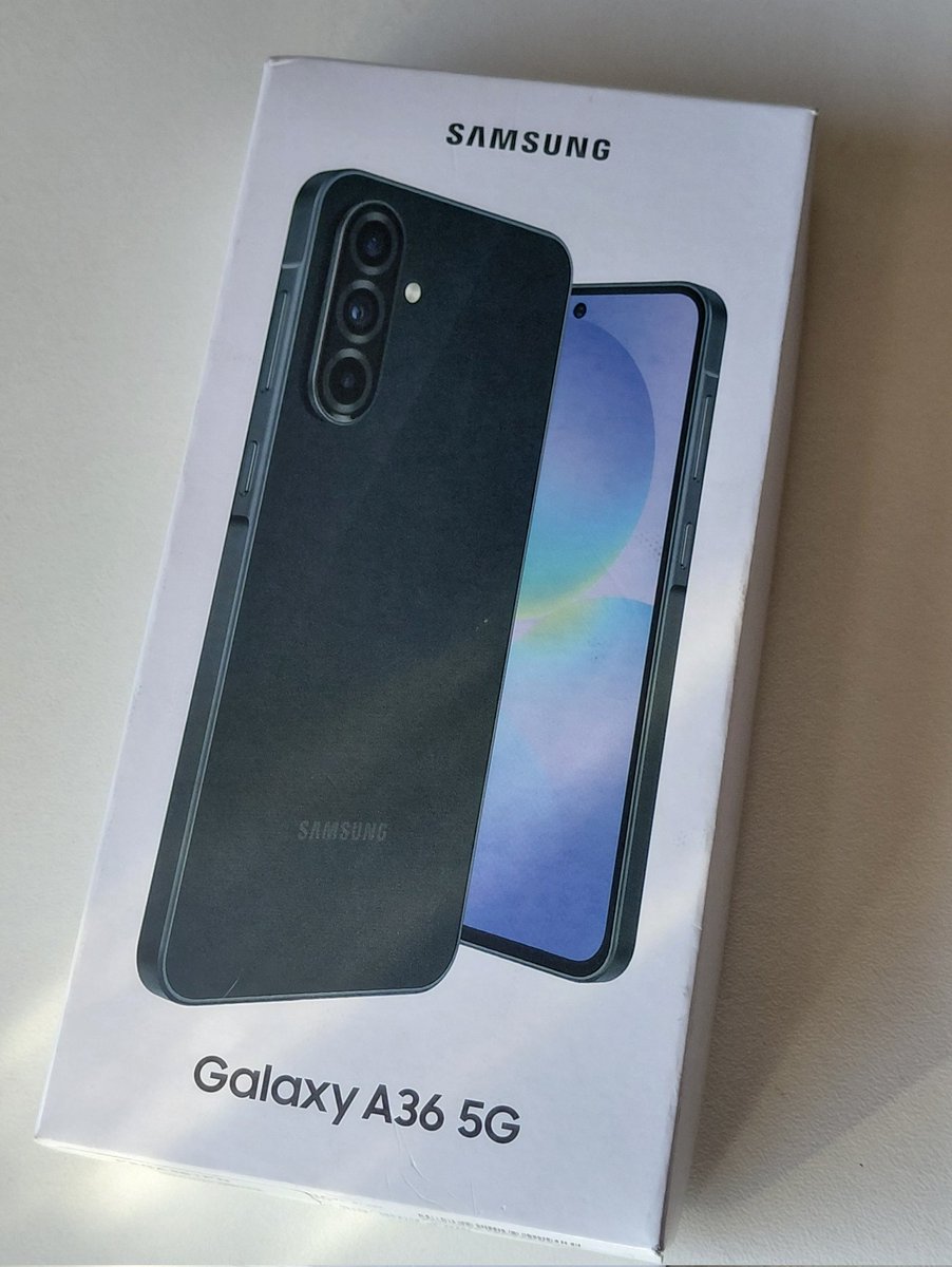 henriksson45's tweet image. me compré mi primer celu CON MI PROPIA PLATA!!!!!! estoy re feliz esto significa mucho para mí.... a veces está bueno laburar