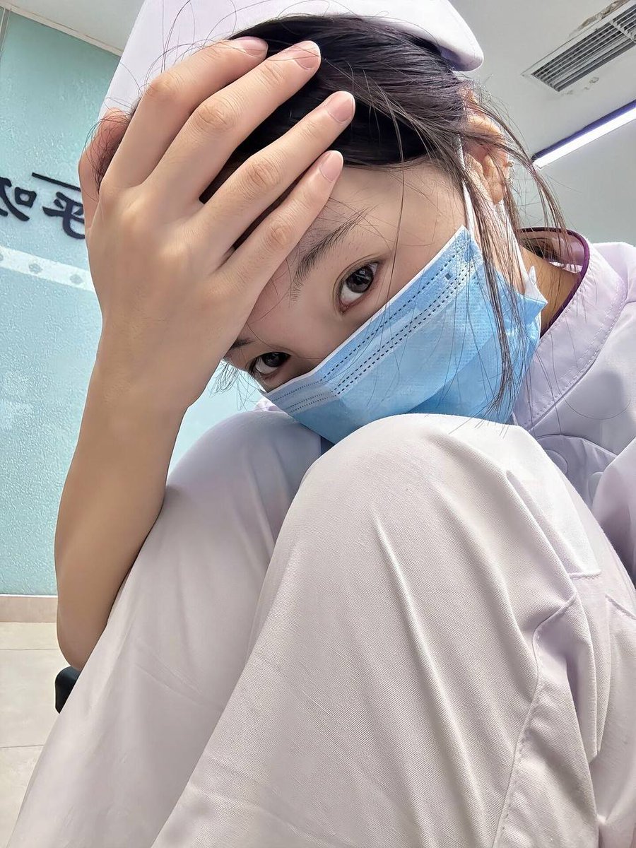 护士小严~ tweet media