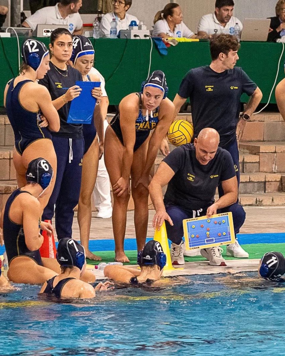 waterpolistacom's tweet image. Doble derrota en la 𝐋𝐄𝐍 𝐄𝐮𝐫𝐨 𝐂𝐮𝐩 ❌⁉️

En la J1, el CN Catalunya cayó en Sant Jordi ante Trieste (13-15), mientras que el CNAB cayó por un ajustado 13-11 ante Plesbicito

El 29 de noviembre será la Jornada 2 🔜

👉🏻👉🏻👉🏻n9.cl/zi128

#Internacional