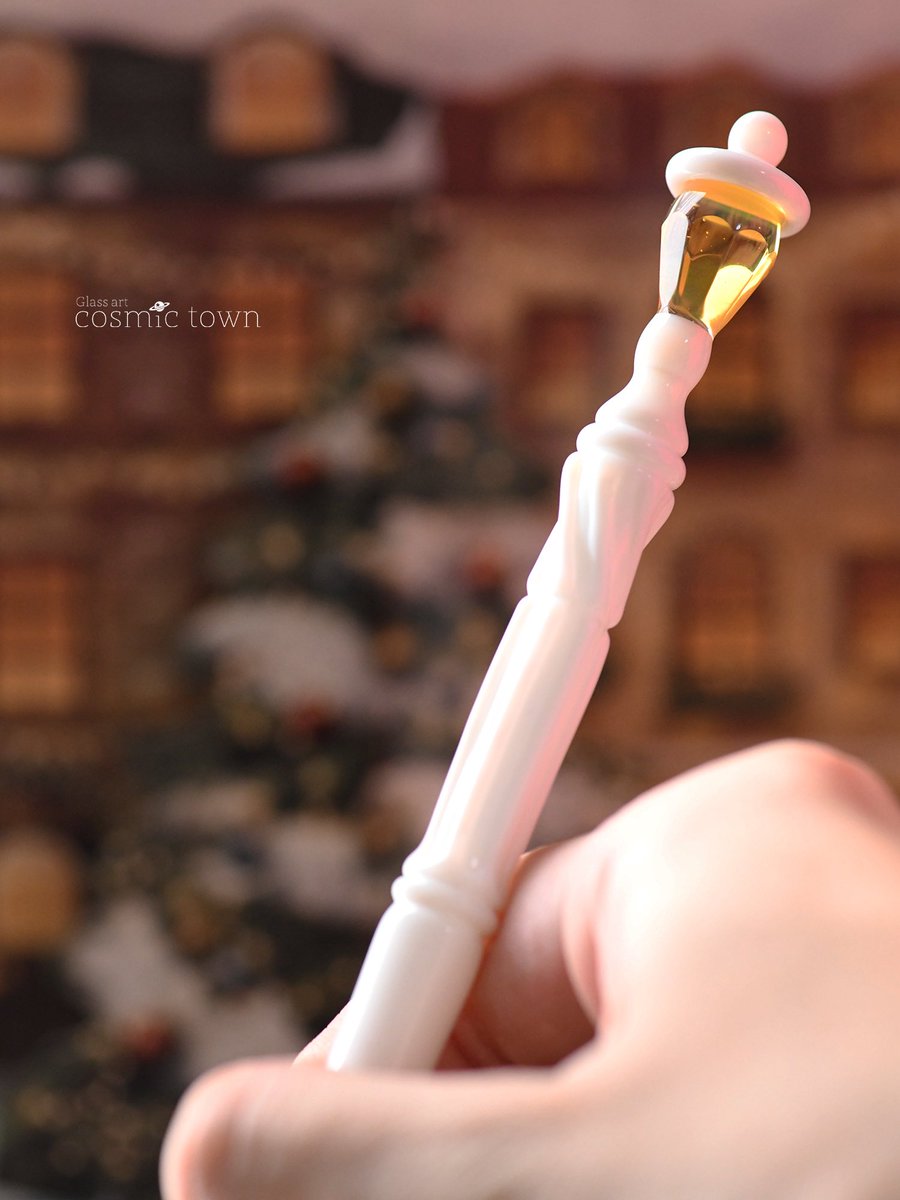 ホワイト軸の街灯ガラスペンの季節が近づいてきた❄️