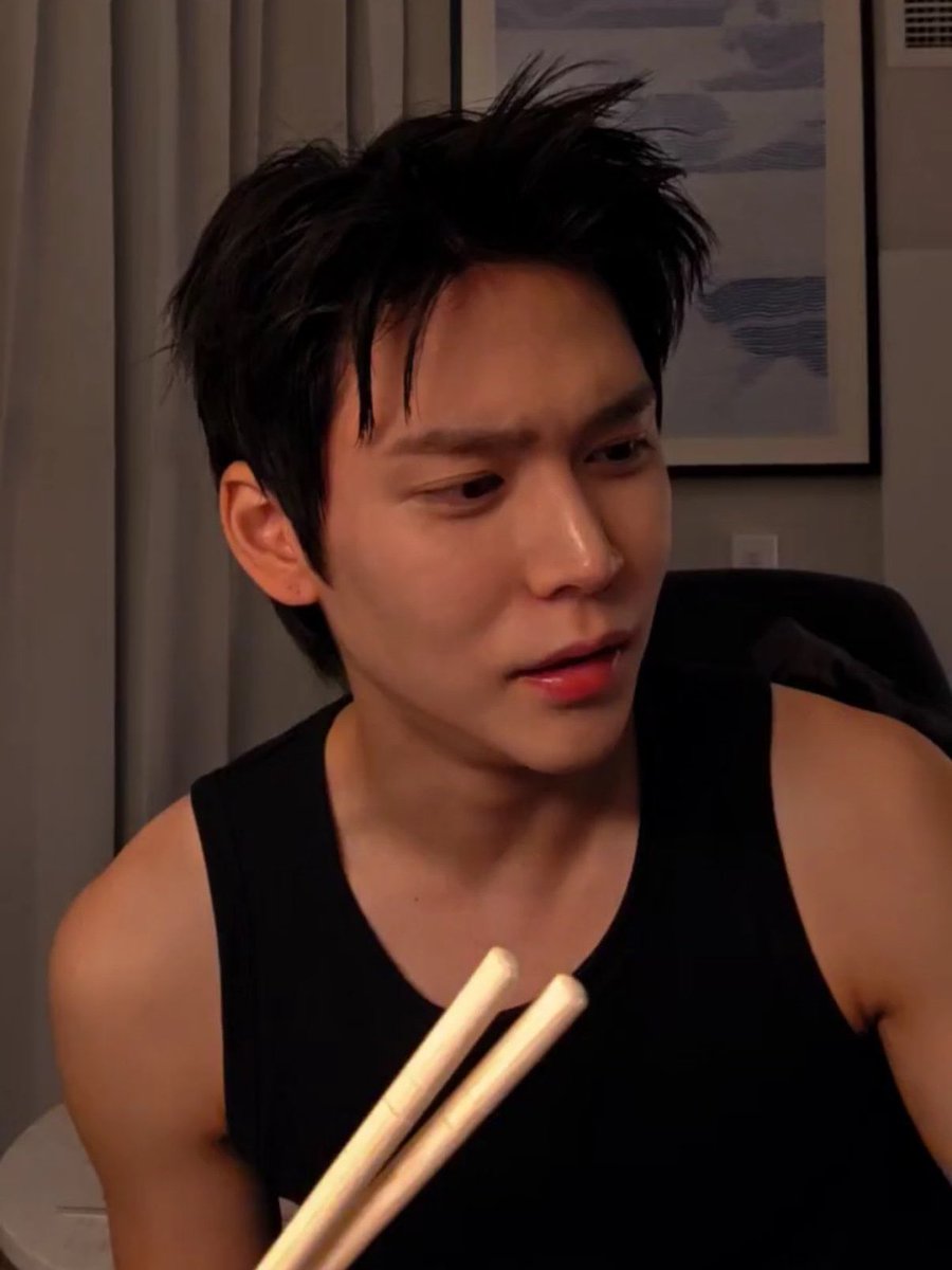 blanchmare's tweet image. Kenapa jadi kebalik ya meng item jadi oyen meng oren jadi item