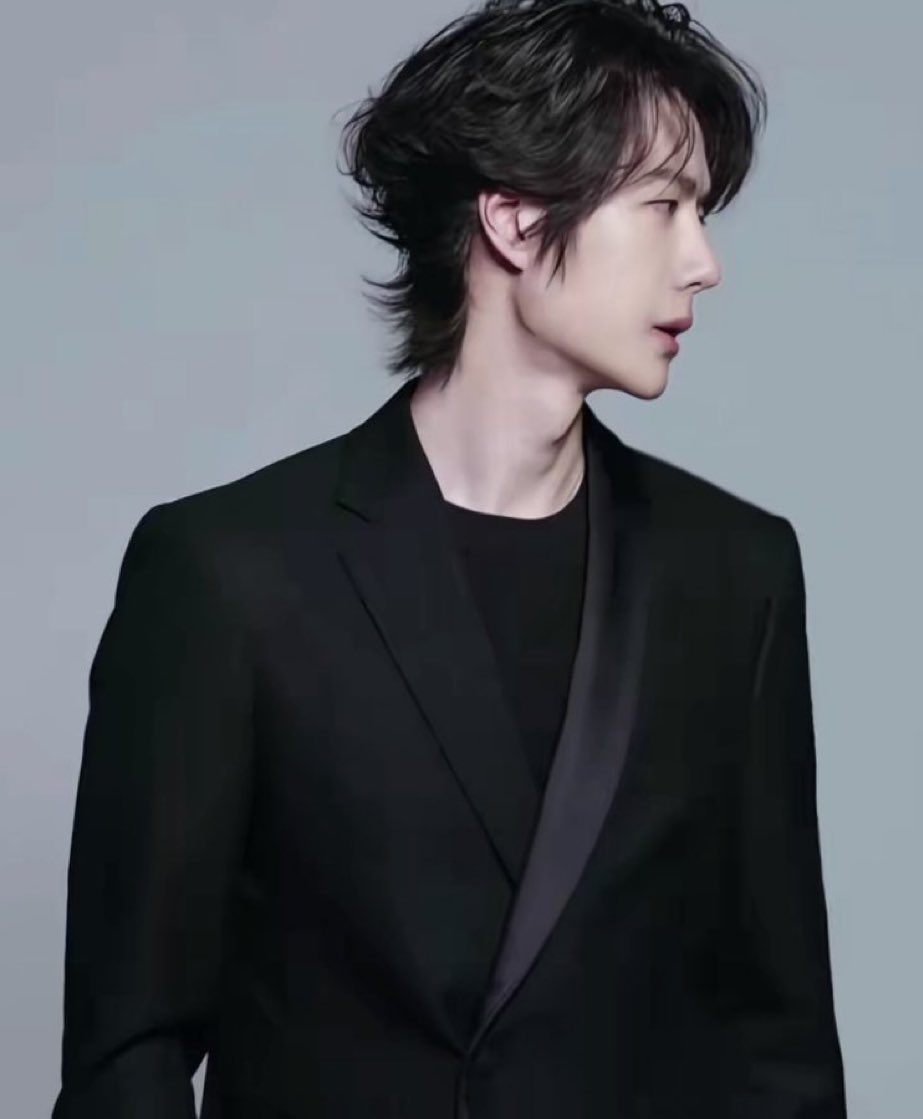 WHOSE HUSBAND IS THIS??