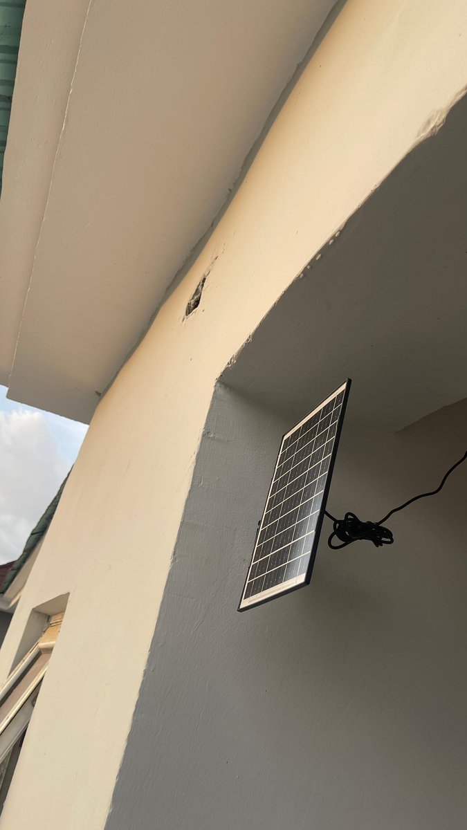 EasyPowerHub's tweet image. PTZ CAMERA INSTALLATION by @TeamEasypowerhub @AREA1 
Stay secure, rain, or shine! With  Our solar-powered CCTV camera
08085053131
