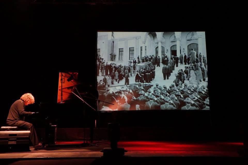 MUSTAFA KEMAL ATATÜRK VE GÜNEŞİN ASKERLERİ…
1000’e YAKIN KONSERLE DÜNYANIN HER YERİNDE O’NUN VE ŞEHİTLERİMİZİN AZİZ HATIRASINI YAŞATTIM. BU TOPRAĞIN EVLADI OLMAKTAN DOLAYI BAHTİYARIM. Saygıyla