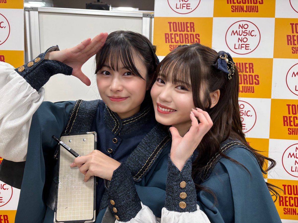 チェキ販売中🎨 】 11/19（水）はネットサイン会！ 衣装は＼atelier