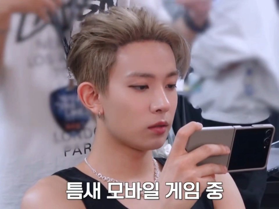 kdnkji's tweet image. ......????