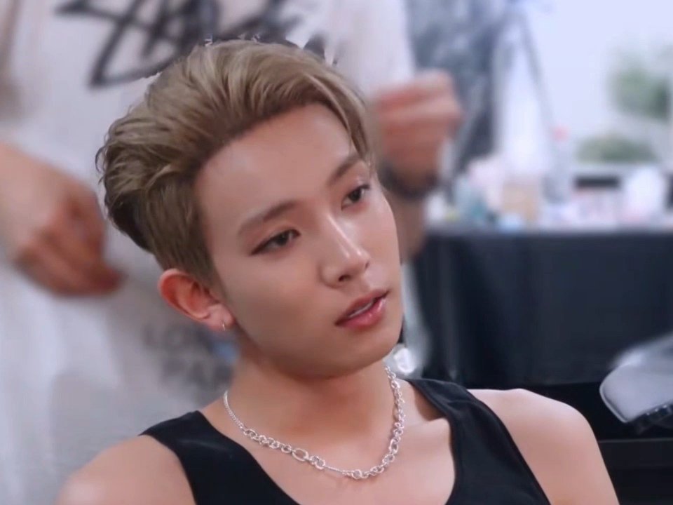 kdnkji's tweet image. ......????