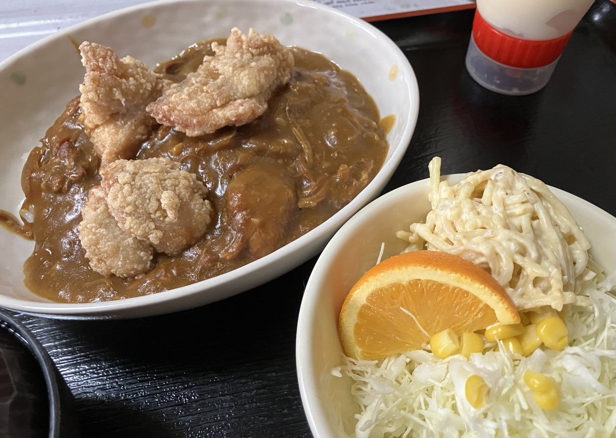 久方ぶりの
十勝⛰️

日高の山並み
金色の落葉
果てしない大空✨✨

これぞ
でっかいどー👍

念願の
カレー🍛と鳥🍗と
温泉♨️三昧の日々が
叶った❣️

某店ザンギカレー（右下）

お味噌汁付き（サービス
だったのかも🤔？）で
あり得ないお値段😆

これでミニ！？
されどミニ？？🤣💦