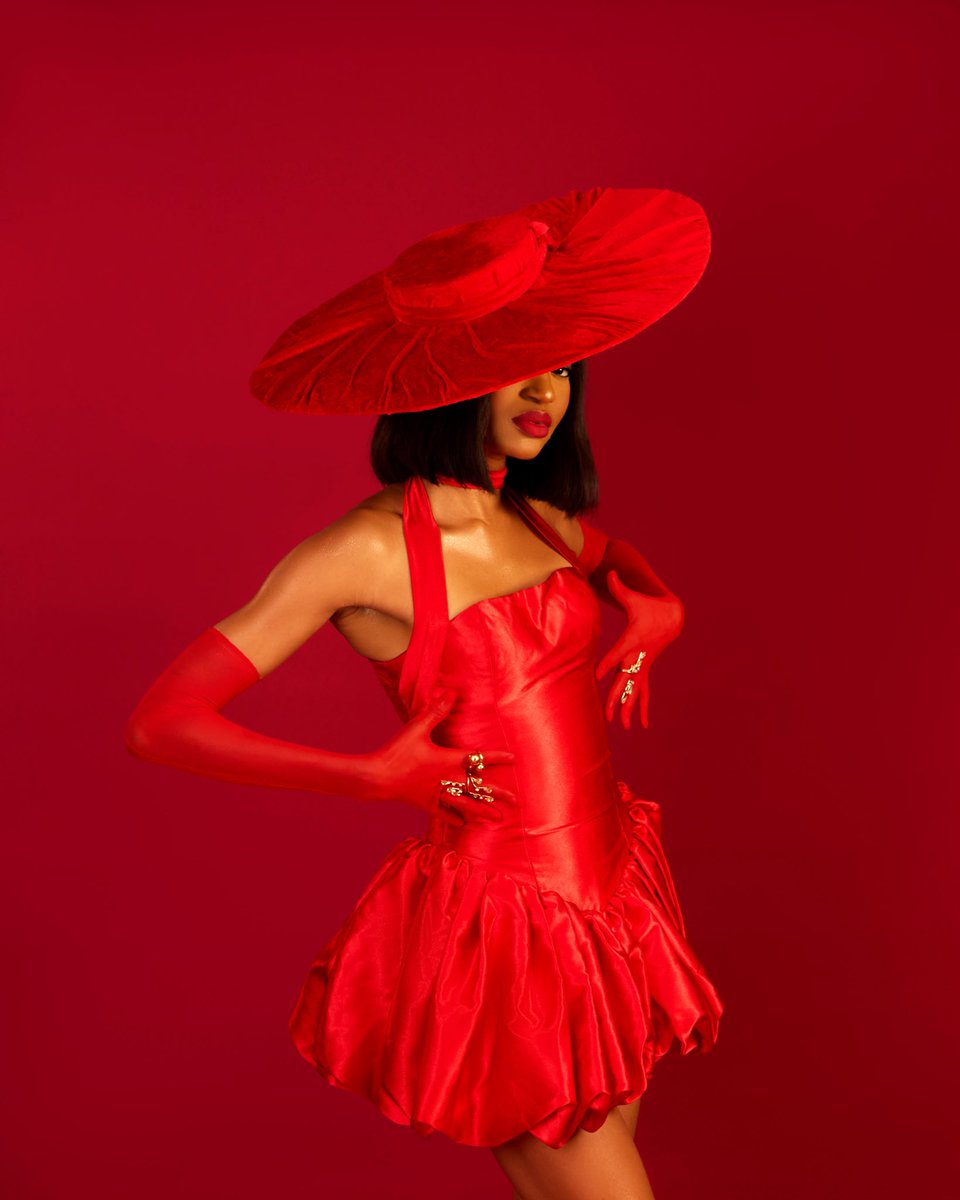 The photographer              His photograph