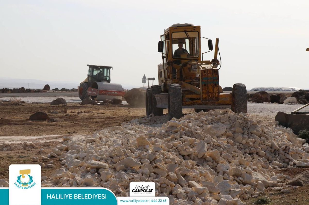 HALİLİYE BELEDİYESİ, KIRSAL MAHALLELERDE ULAŞIM KONFORUNU ARTIRIYOR

Haliliye Belediyesi, kırsal mahallelerde yürüttüğü stabilize yol çalışmalarıyla ulaşımı daha konforlu hale getirmeye devam ediyor. İlçenin dört bir yanında hummalı bir şekilde sürdürülen üstyapı hizmetleri,