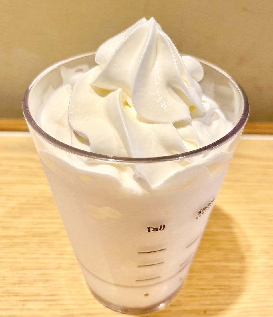 sweetroad5's tweet image. 【スタバのおすすめカスタマイズ】
バニラクリームフラペチーノで
・ブレべミルク変更
・シロップ抜き

濃厚なソフトクリームのような味で、ミルクの風味が強まって満足感抜群です！