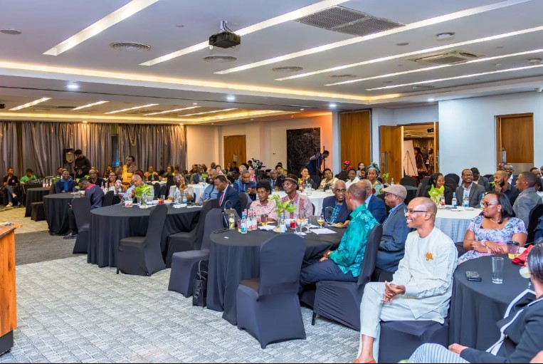 Christian Ntizimira tweet media