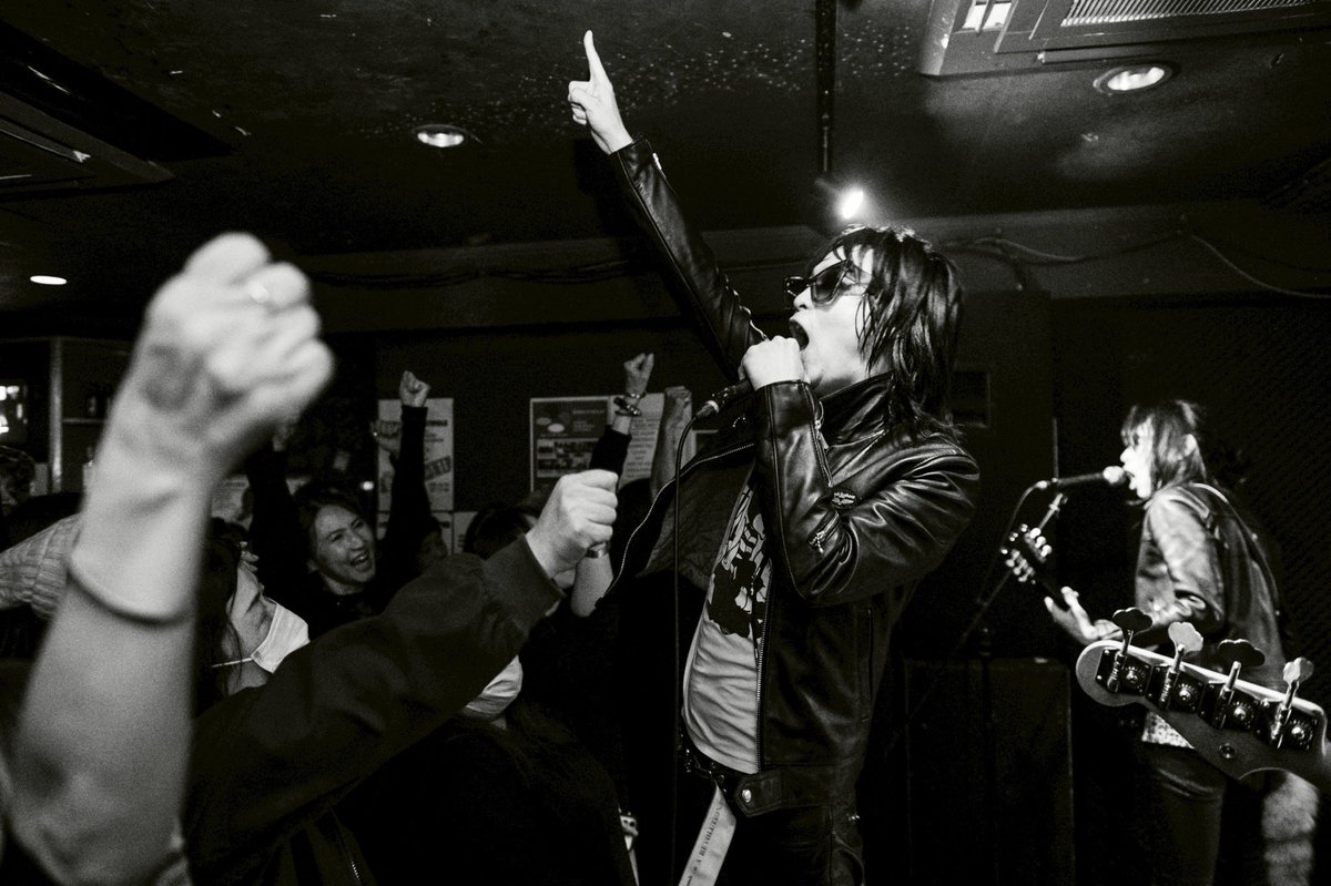 BSP_crew's tweet image. BLACK SLIM PATROLL Show Photo①📸
2025.11.08 at 柴崎RATHOLE – “ESUtoEMU -キミハシゲキテキ-”🔥

w/ RAISE A FLAG / BLACK SLIM PATROLL / PET

📷 Photo by MAYUMI （@SOxWHAT_88 )

#BLACKSLIMPATROLL #LETTHEREBELIGHT #柴崎RATHOLE #パンクロック