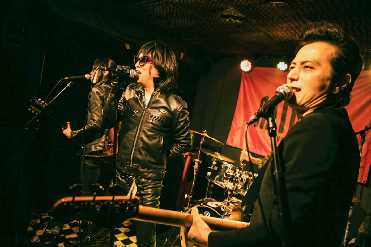 BSP_crew's tweet image. BLACK SLIM PATROLL Show Photo①📸
2025.11.08 at 柴崎RATHOLE – “ESUtoEMU -キミハシゲキテキ-”🔥

w/ RAISE A FLAG / BLACK SLIM PATROLL / PET

📷 Photo by MAYUMI （@SOxWHAT_88 )

#BLACKSLIMPATROLL #LETTHEREBELIGHT #柴崎RATHOLE #パンクロック