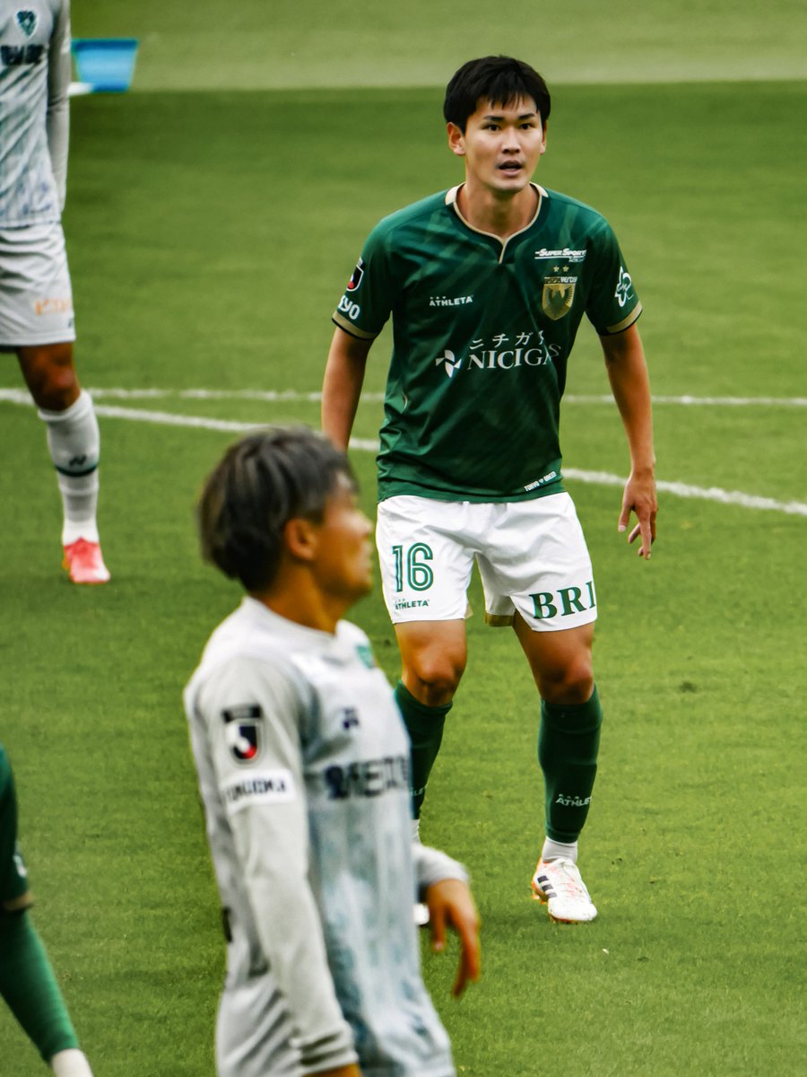 _s_pulse's tweet image. ヴェルディの #平川怜 選手と、今日暇だったからデザインしたニューモデルの元祖Tシャツ✨(製作予定なし😌)