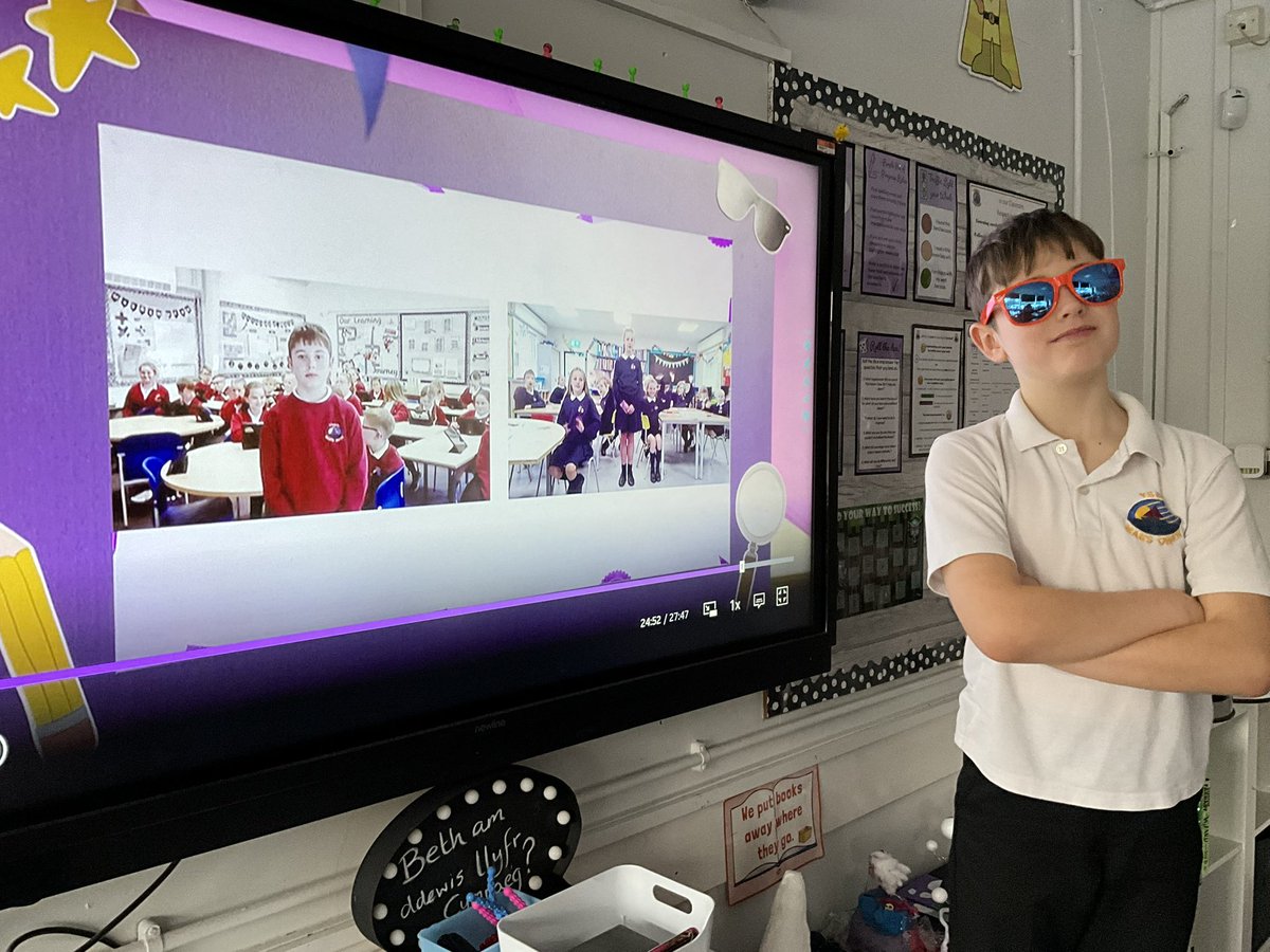 MaesOwen's tweet image. 🕵️We are so incredibly proud of our agents in Dosbarth Miss Pye. Did you spot us on #BBCLiveLesson? @ABAonline #AntiBullyingWeek