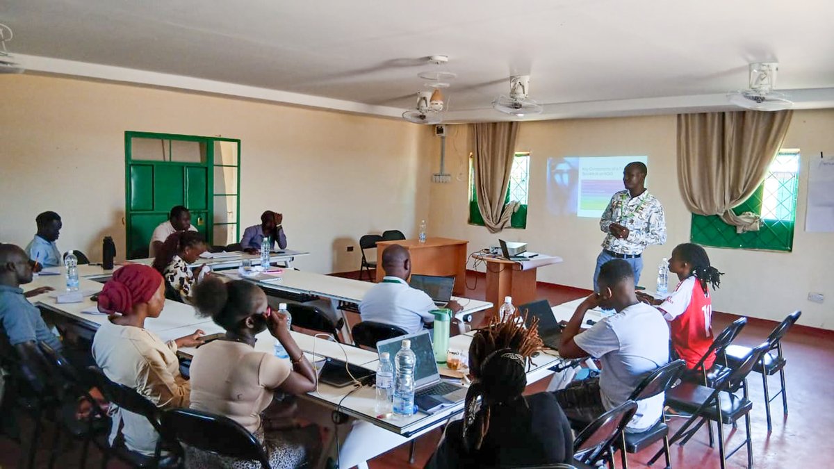 <a href="/FCA_Kenya/">FCA Kenya</a> is conducting a capacity-building training on financial management for 8 refugee-led organisations in #Kakuma Refugee Camp, in collaboration with the <a href="/SolidarityInit1/">Solidarity Initiative For Refugees</a>. This training responds to the localisation agenda. The program is scheduled to run for two days.