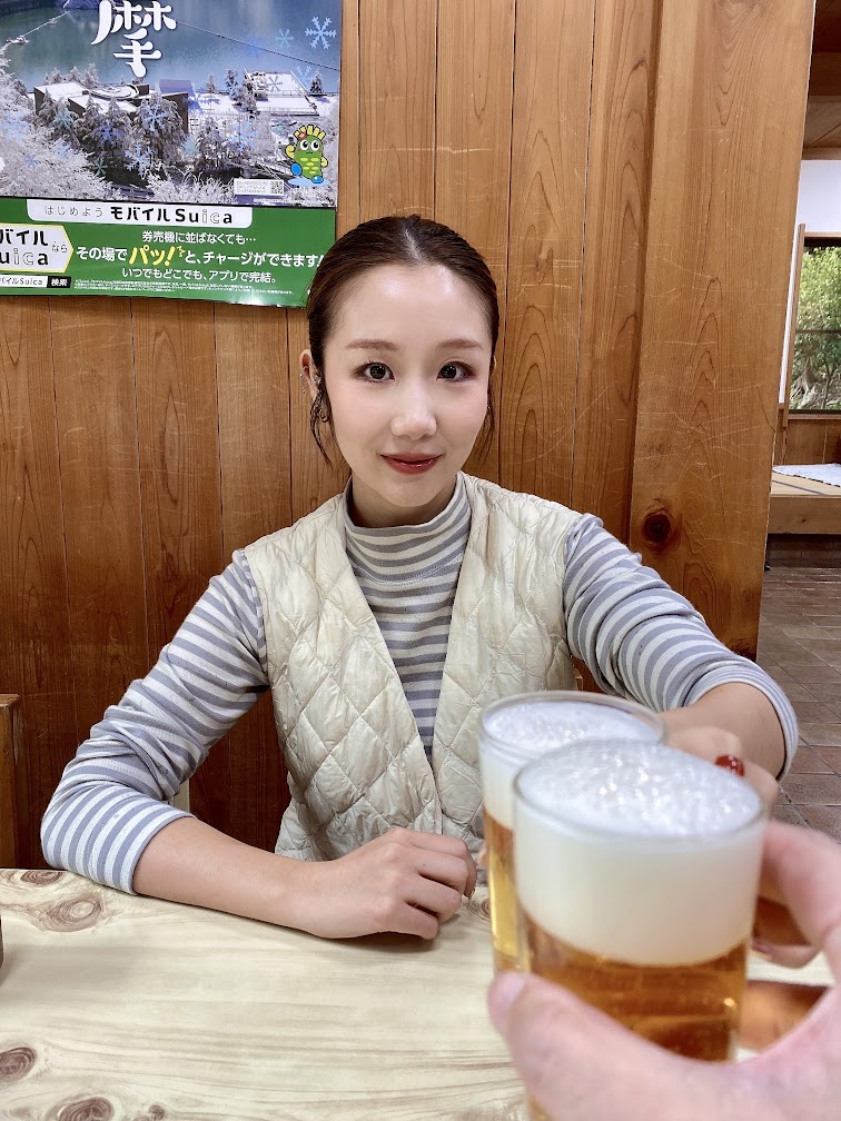 アイヌの画　朗郷作
日本の伝統的な掛軸 人物と犬 いまがわ on X