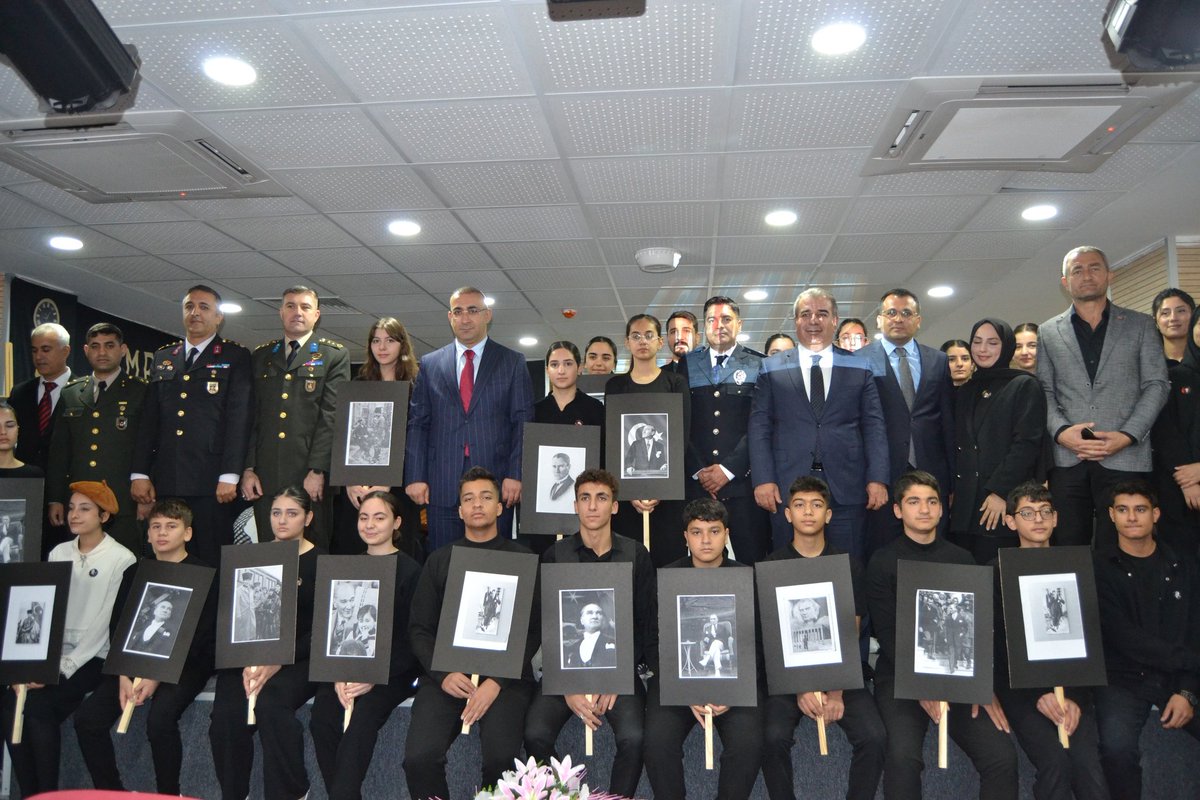 bismilkaymakam's tweet image. Kaymakamımız Sayın Recep HASAR, Cahit Sıtkı Tarancı Anadolu Lisesi&apos;nde düzenlenen, Gazi Mustafa Kemal ATATÜRK&apos;ün aramızdan ayrılışının 87. yıl dönümü anma programına katıldı.

@RecepHasar44