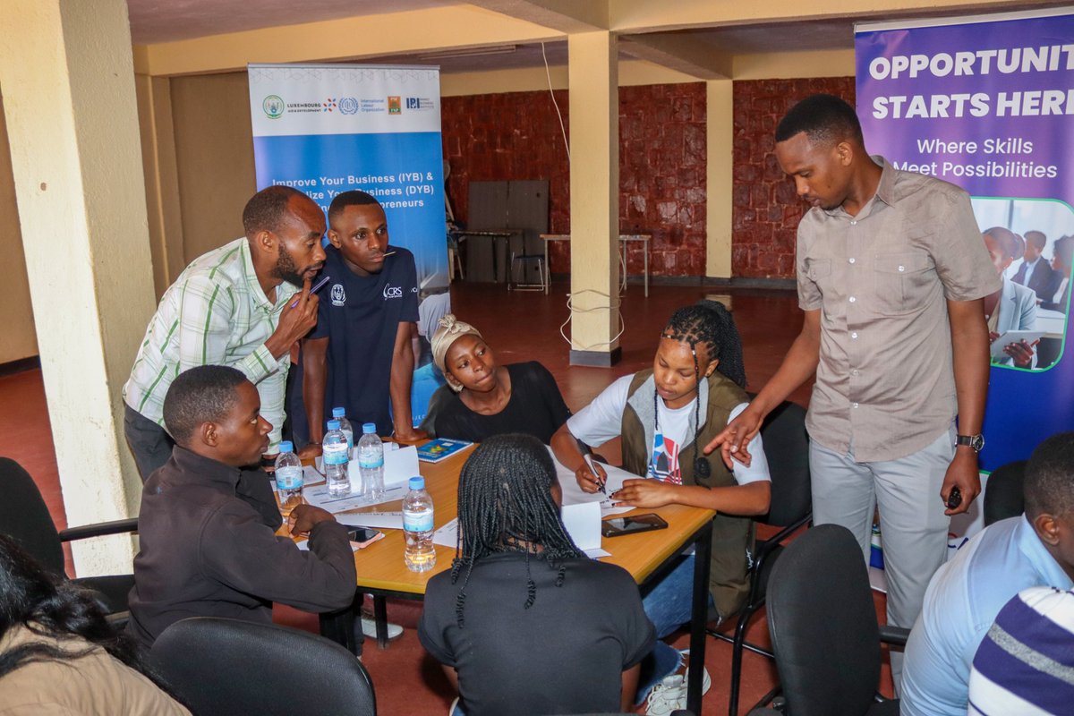 BusinessImanzi's tweet photo. #Cohort3 Day 1 in Huye continues💡strong focus on profit plan and cash flow plan https://t.co/cBqmUg3Fo2