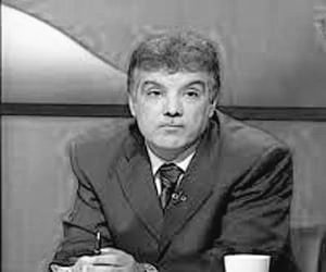 من الصعب مقارنة أي لاعب في العالم
بأسطورة بحجم (كريستيانو)
ولكن هذا لايعني إلغاء نجومية غيره من النجوم
نتفق نختلف وبعيداً عن ميول وانتماءات
(سالم الدوسري) نجم سعودي أثبت وجوده وبجدارة
والأفضل حالياً في الكرة السعودية
 لانرضى الإسقاط عليه أو على أي نجم سعودي
#دوري_روشن_السعودي