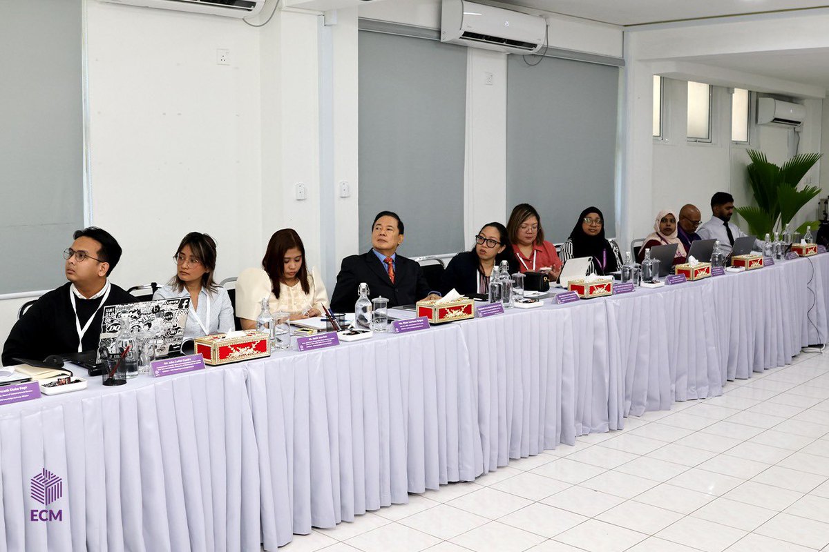 ElectionsMv's tweet image. The opening ceremony featured remarks and an overview of the current legal framework in the Maldives on election campaigns — setting the stage for meaningful dialogue and collaboration under the COMELEC–ECM Knowledge Exchange Mission. 🇲🇻🇵🇭 #ECM #COMELEC  #TaskForceKKKsaHalalan